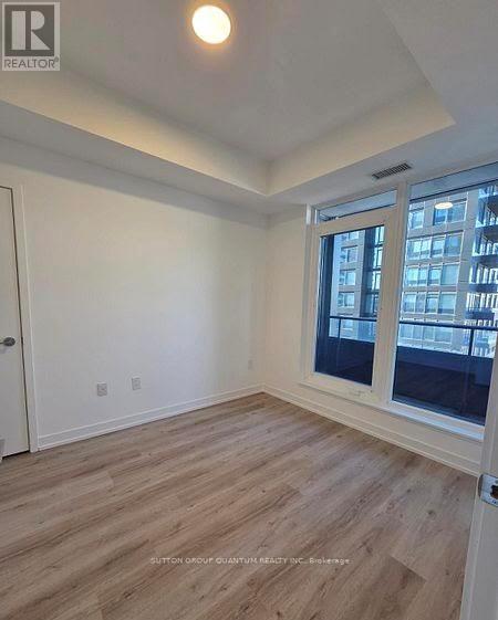 1705 - 395 Square One Drive S, Mississauga, Ontario  L5B 0P6 - Photo 7 - W12566850