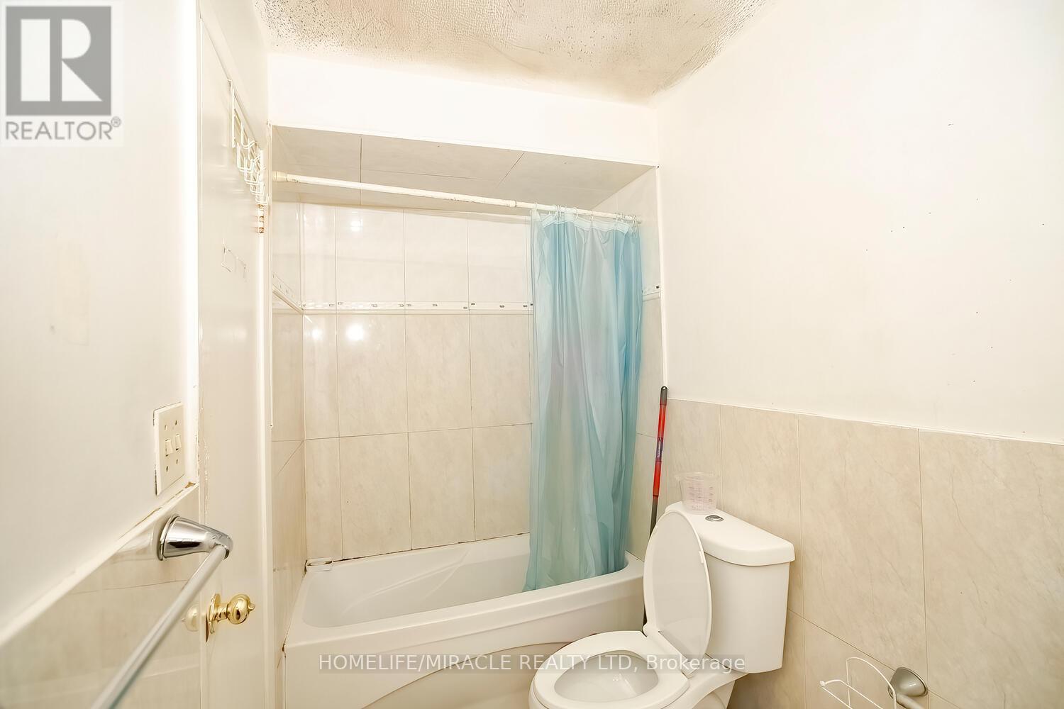 3436 Clara Drive, Mississauga, Ontario  L4T 2C7 - Photo 14 - W12566894