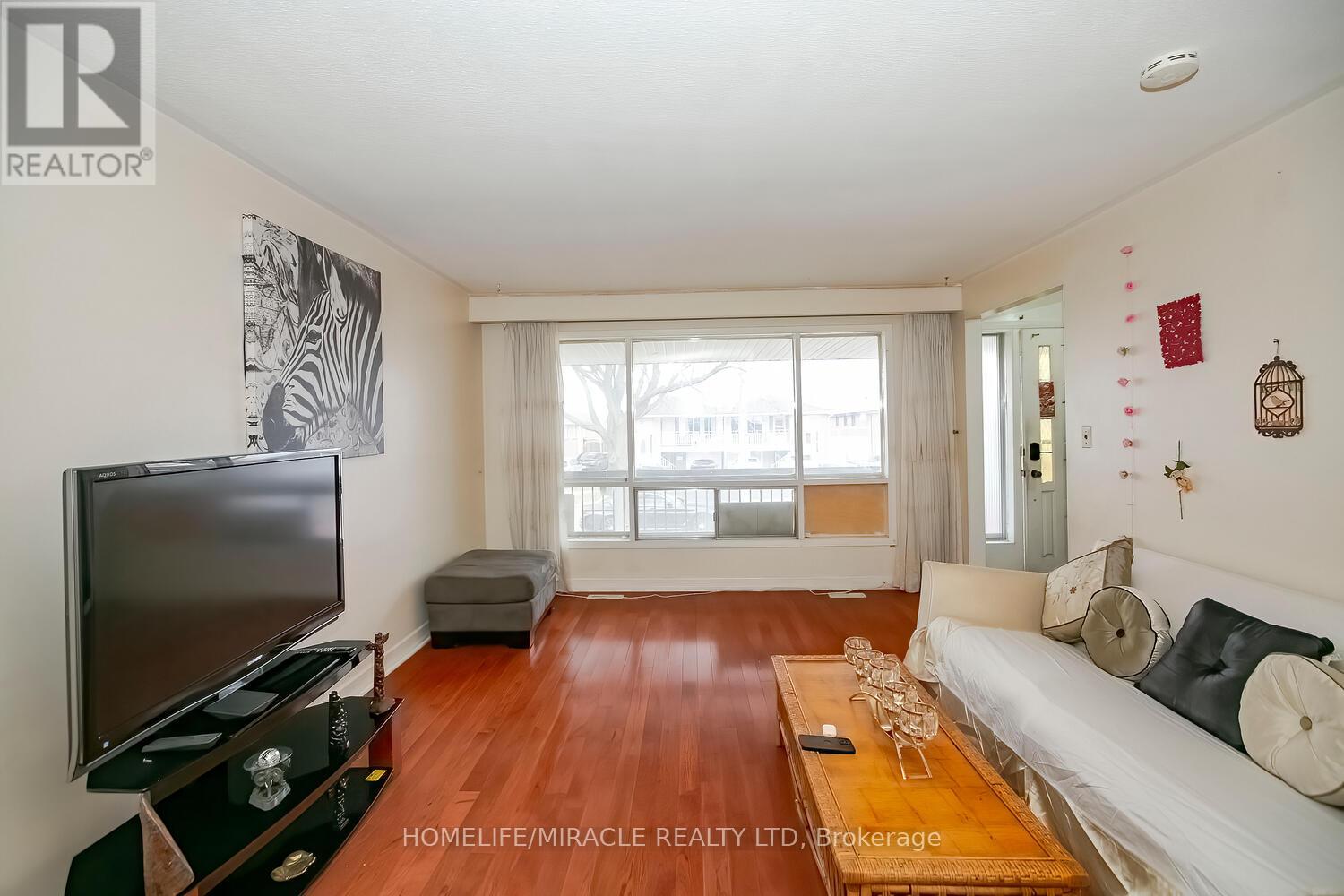 3436 Clara Drive, Mississauga, Ontario  L4T 2C7 - Photo 2 - W12566894