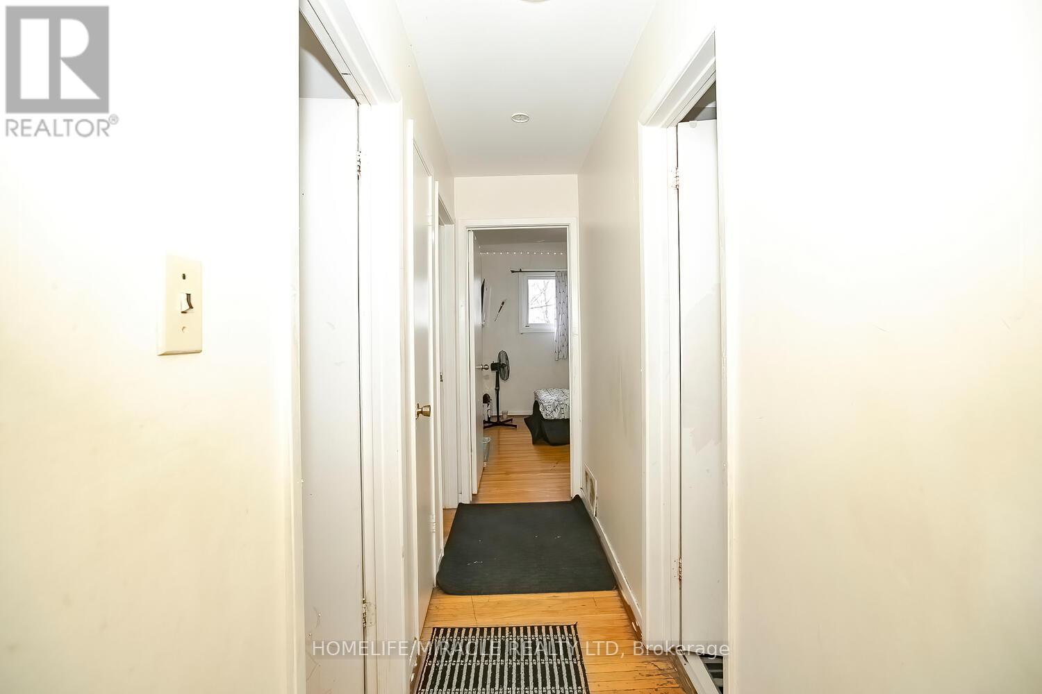 3436 Clara Drive, Mississauga, Ontario  L4T 2C7 - Photo 7 - W12566894