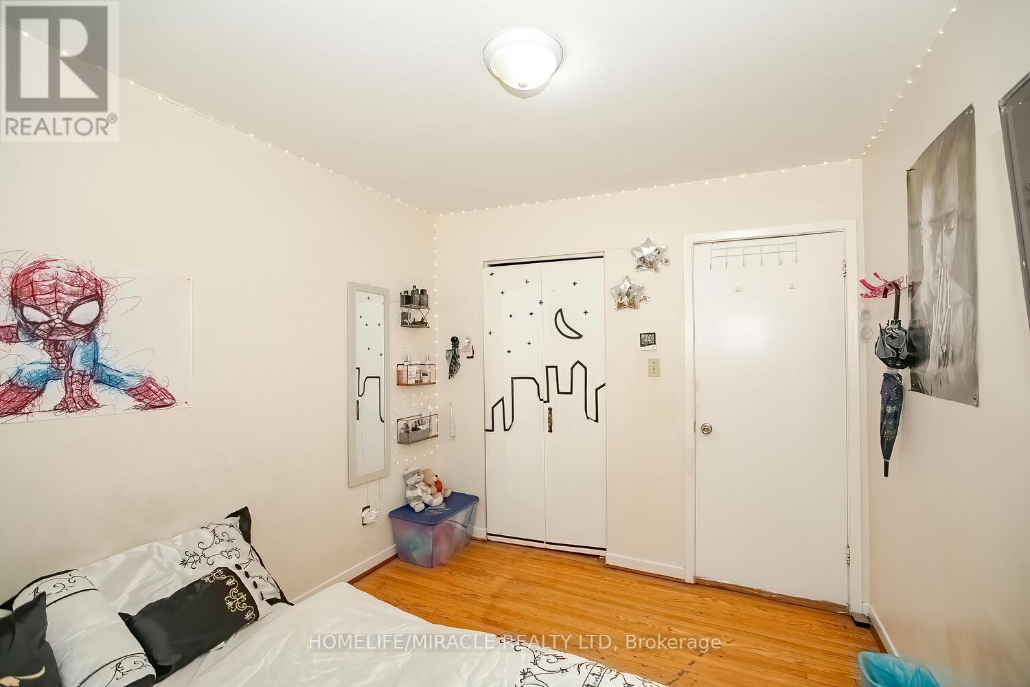 3436 Clara Drive, Mississauga, Ontario  L4T 2C7 - Photo 8 - W12566894