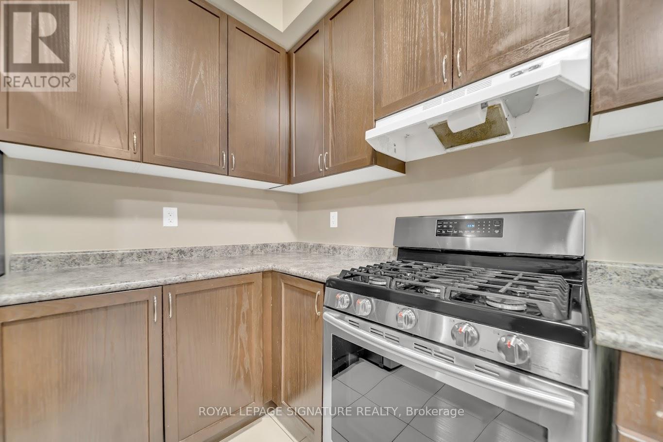 81 Vezna Crescent, Brampton, Ontario  L6X 5K4 - Photo 13 - W12566904