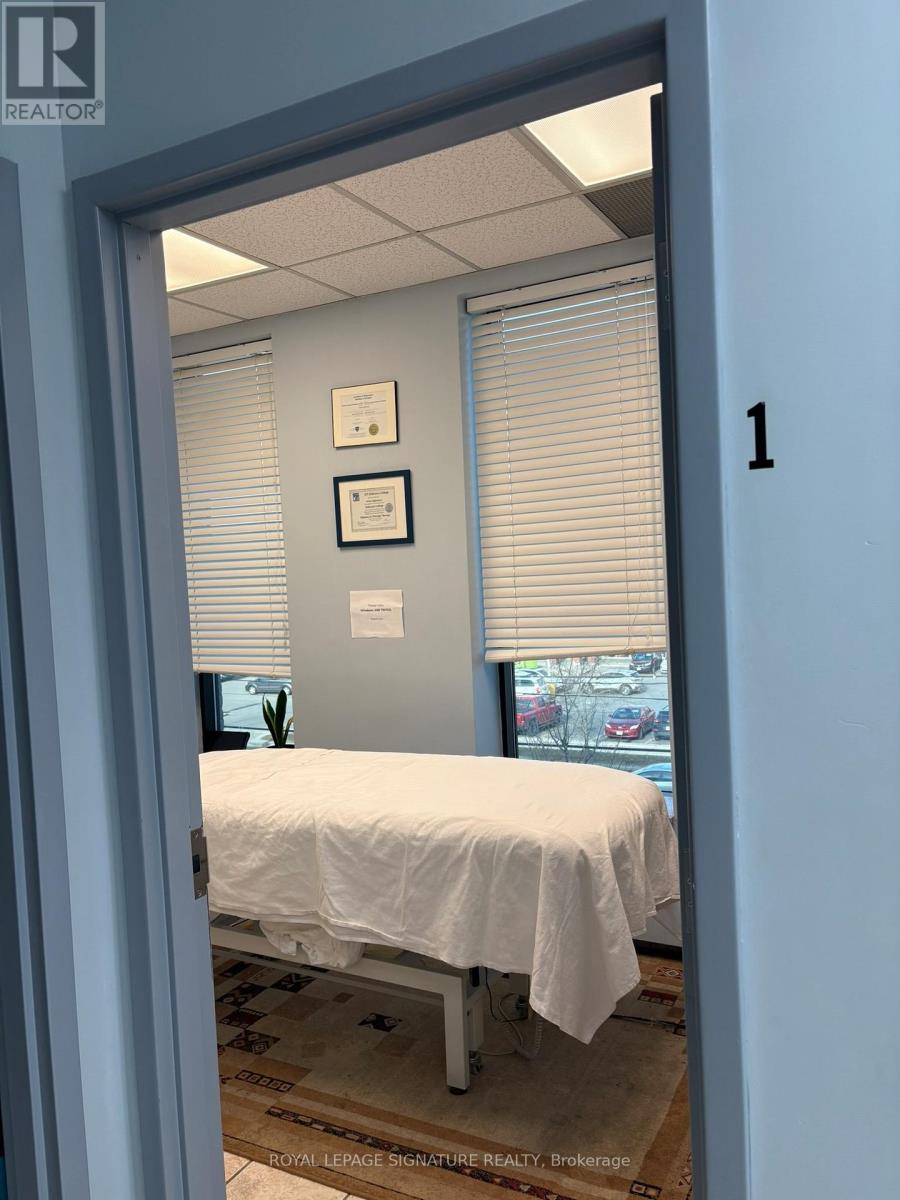 305 - 1017 Wilson Avenue, Toronto, Ontario  M3K 1Z1 - Photo 10 - W12566952