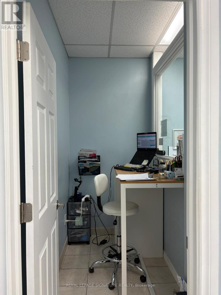 305 - 1017 Wilson Avenue, Toronto, Ontario  M3K 1Z1 - Photo 9 - W12566952