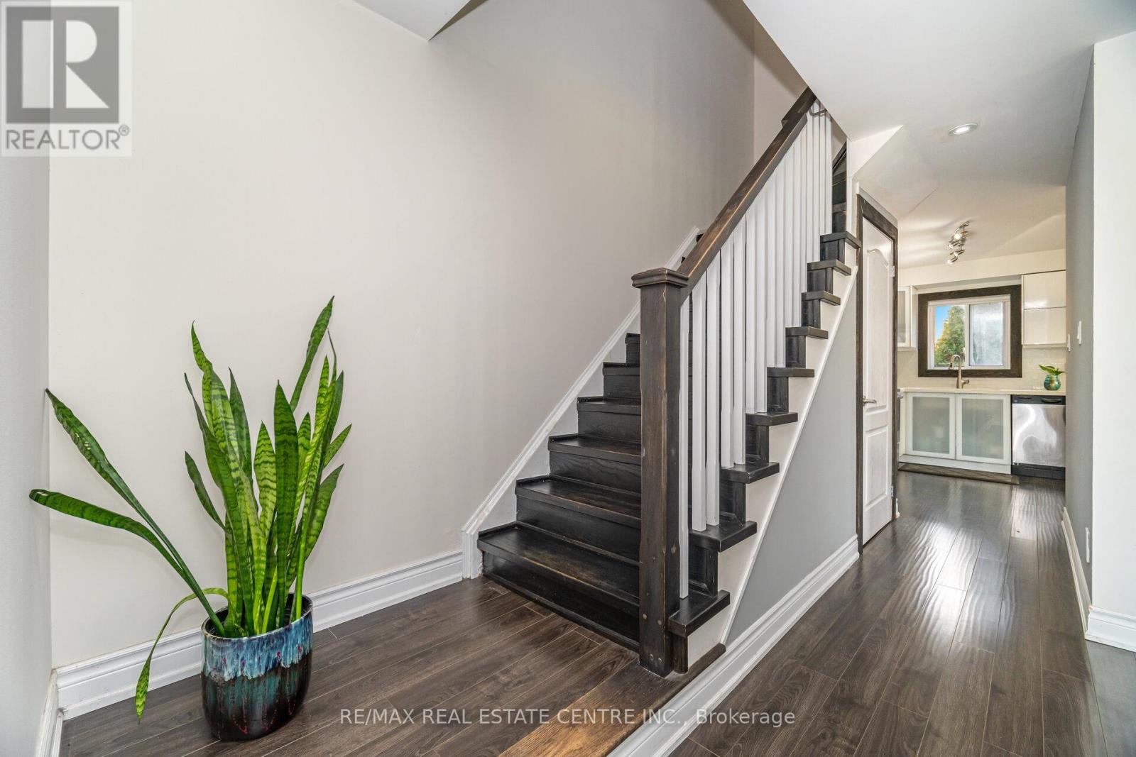 6835 Dillingwood Drive, Mississauga, Ontario  L5N 6Z9 - Photo 23 - W12566966