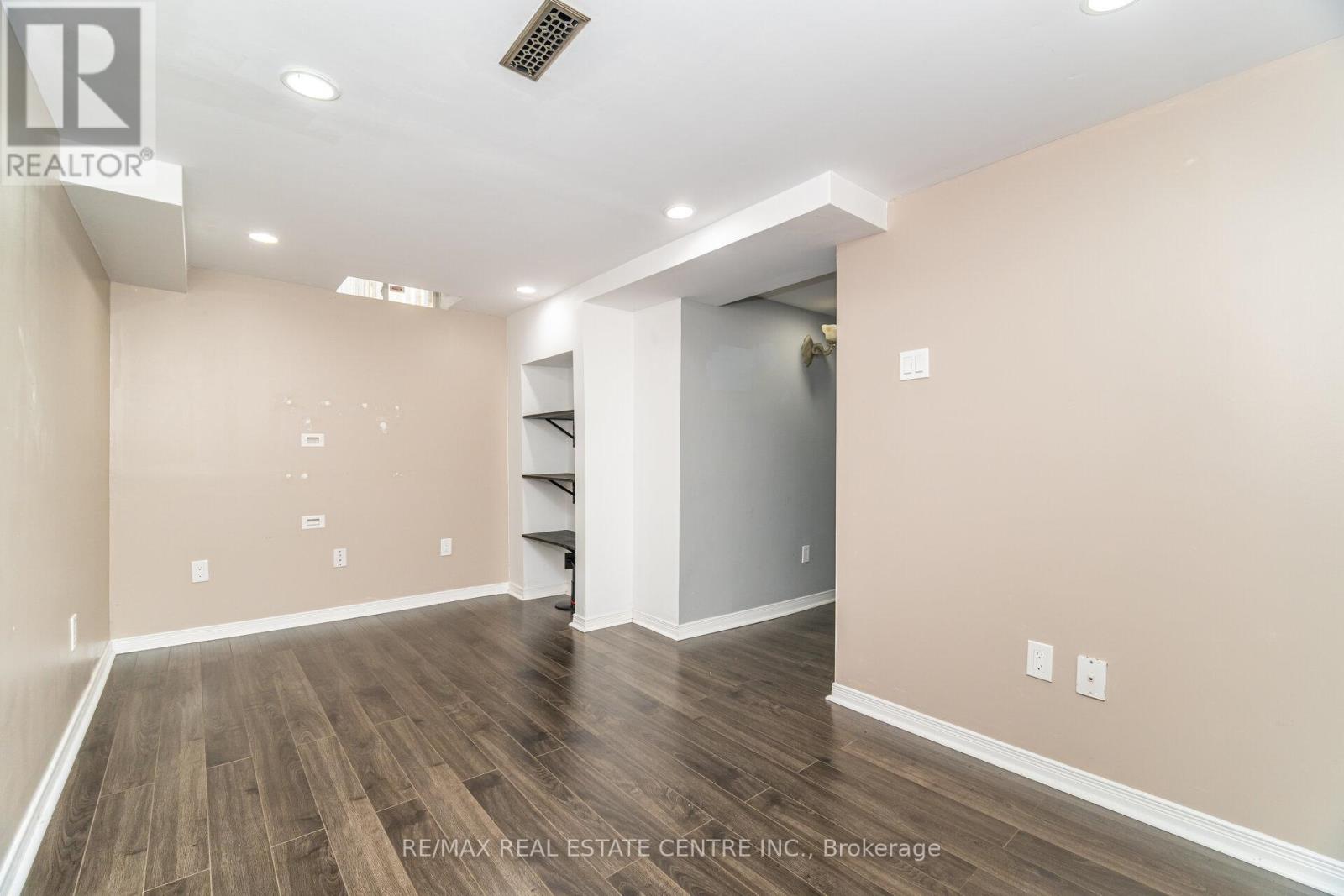 6835 Dillingwood Drive, Mississauga, Ontario  L5N 6Z9 - Photo 36 - W12566966