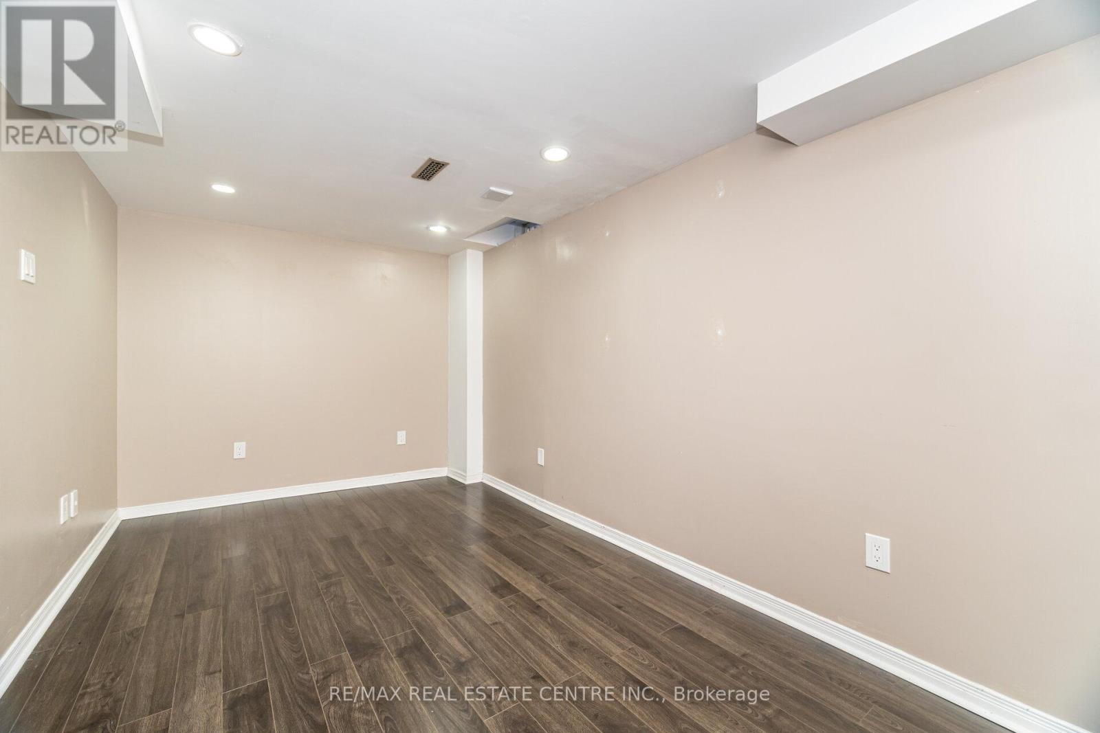 6835 Dillingwood Drive, Mississauga, Ontario  L5N 6Z9 - Photo 37 - W12566966