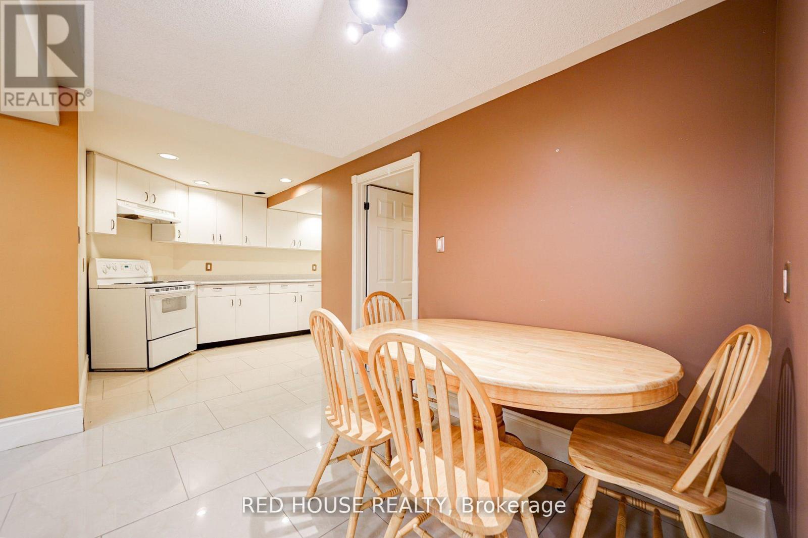 Bsmt - 4450 Mayflower Drive, Mississauga, Ontario  L5R 1S6 - Photo 9 - W12566968