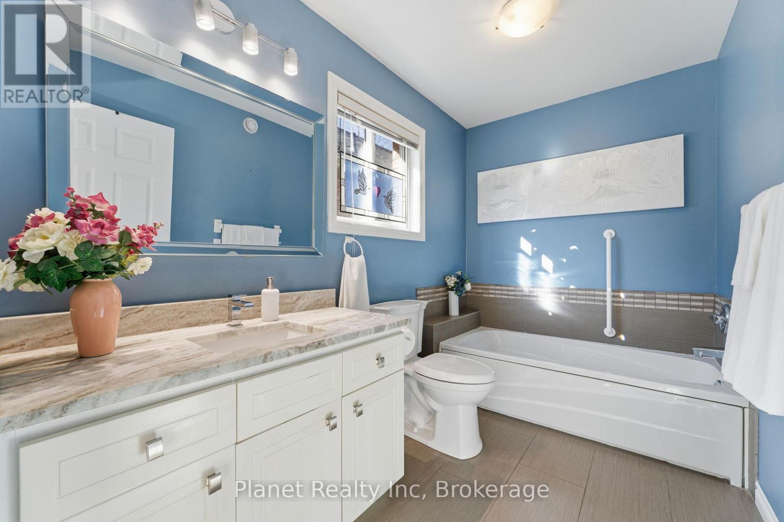 2 Sprucehaven Court, Guelph (Village By The Arboretum), Ontario  N1G 4X7 - Photo 18 - X12567100