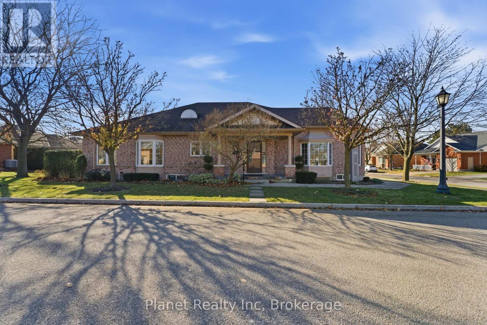 2 Sprucehaven Court, Guelph (Village By The Arboretum), Ontario  N1G 4X7 - Photo 3 - X12567100