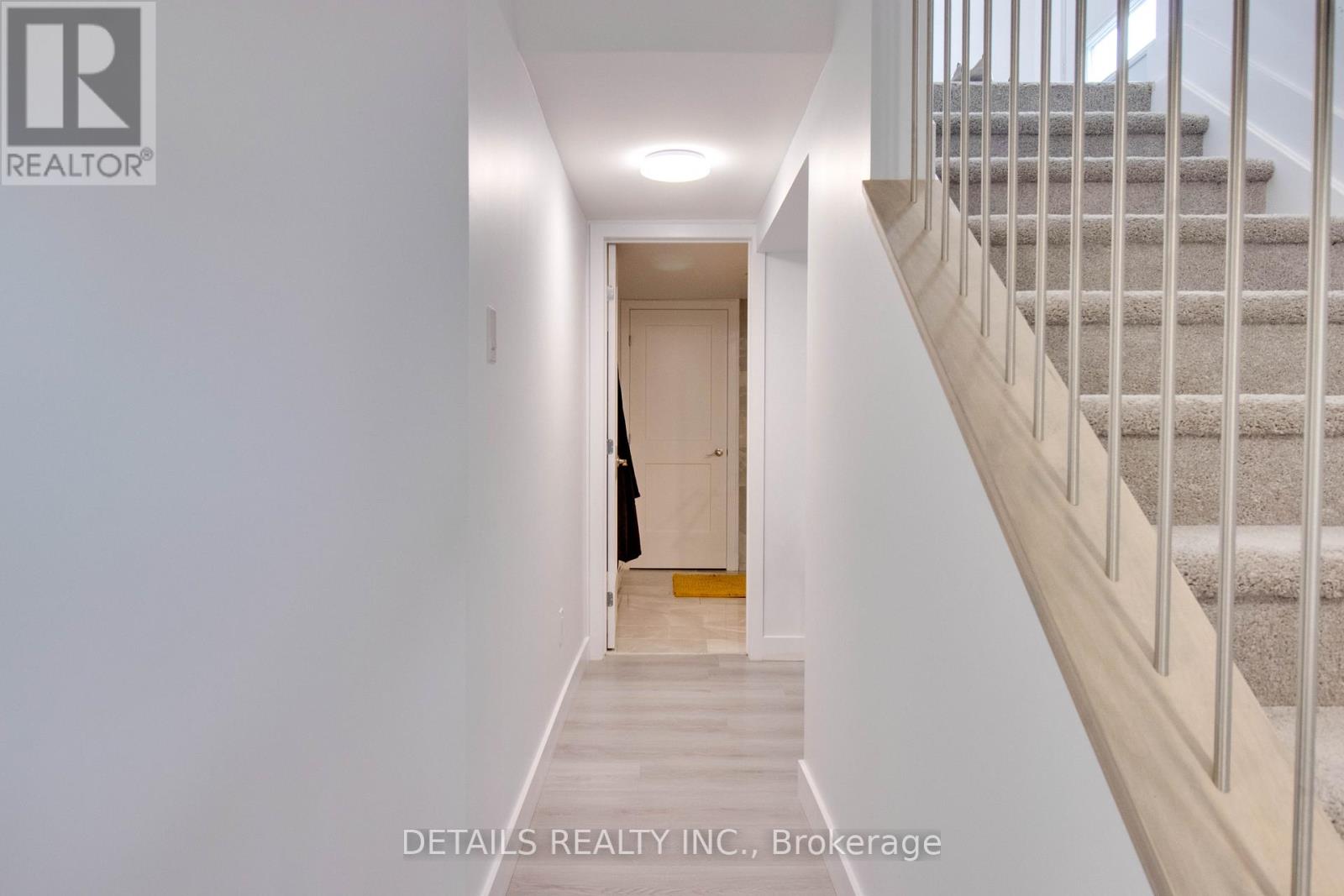 B - 135 B Duford Street, Ottawa, Ontario  K1L 6Z5 - Photo 12 - X12567066