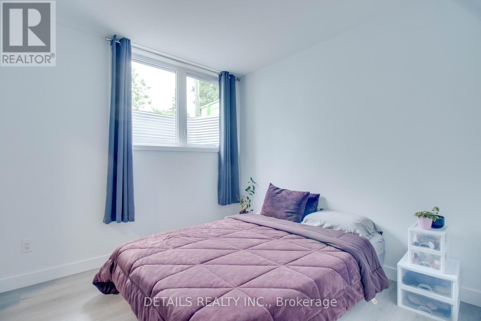 B - 135 B Duford Street, Ottawa, Ontario  K1L 6Z5 - Photo 5 - X12567066