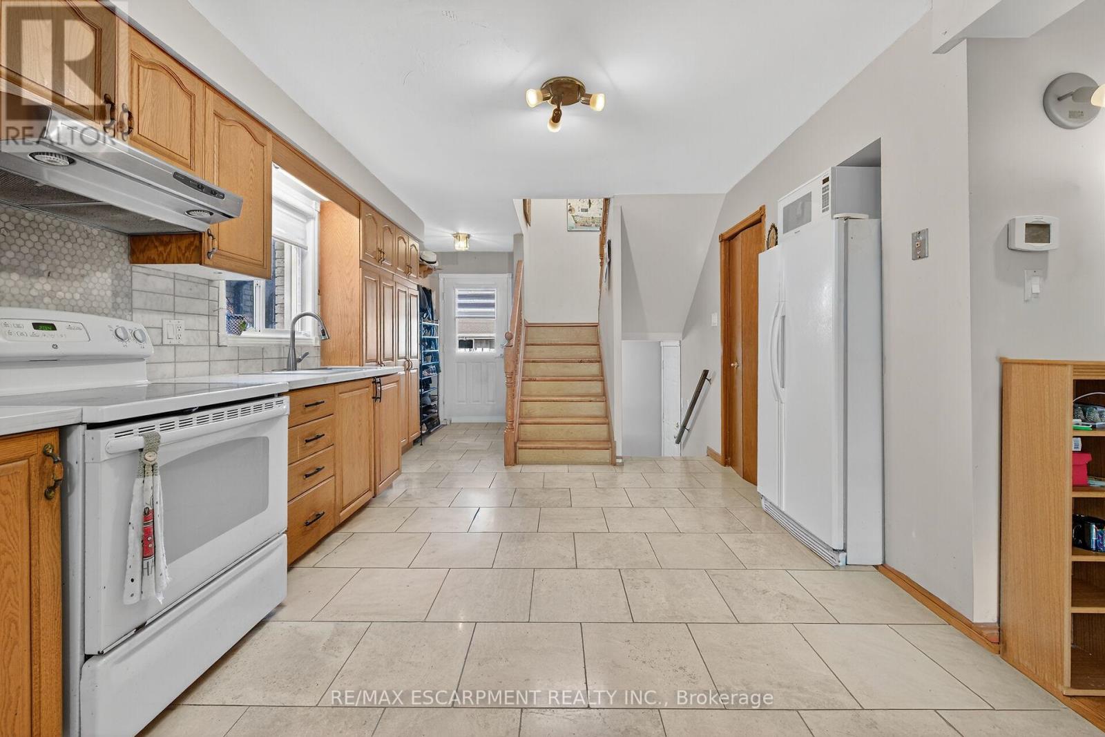 36 Cluny Avenue, Hamilton, Ontario  L8L 3H8 - Photo 11 - X12566864