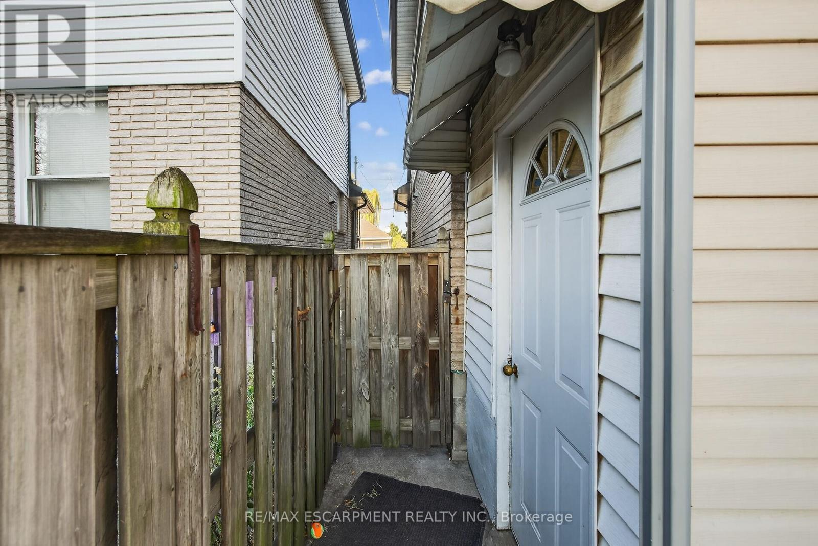 36 Cluny Avenue, Hamilton, Ontario  L8L 3H8 - Photo 39 - X12566864