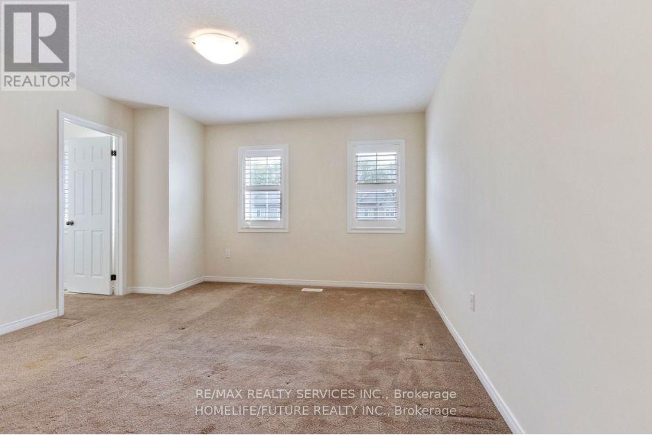 31 Cole Crescent, Brantford, Ontario  N3T 0P4 - Photo 7 - X12566960