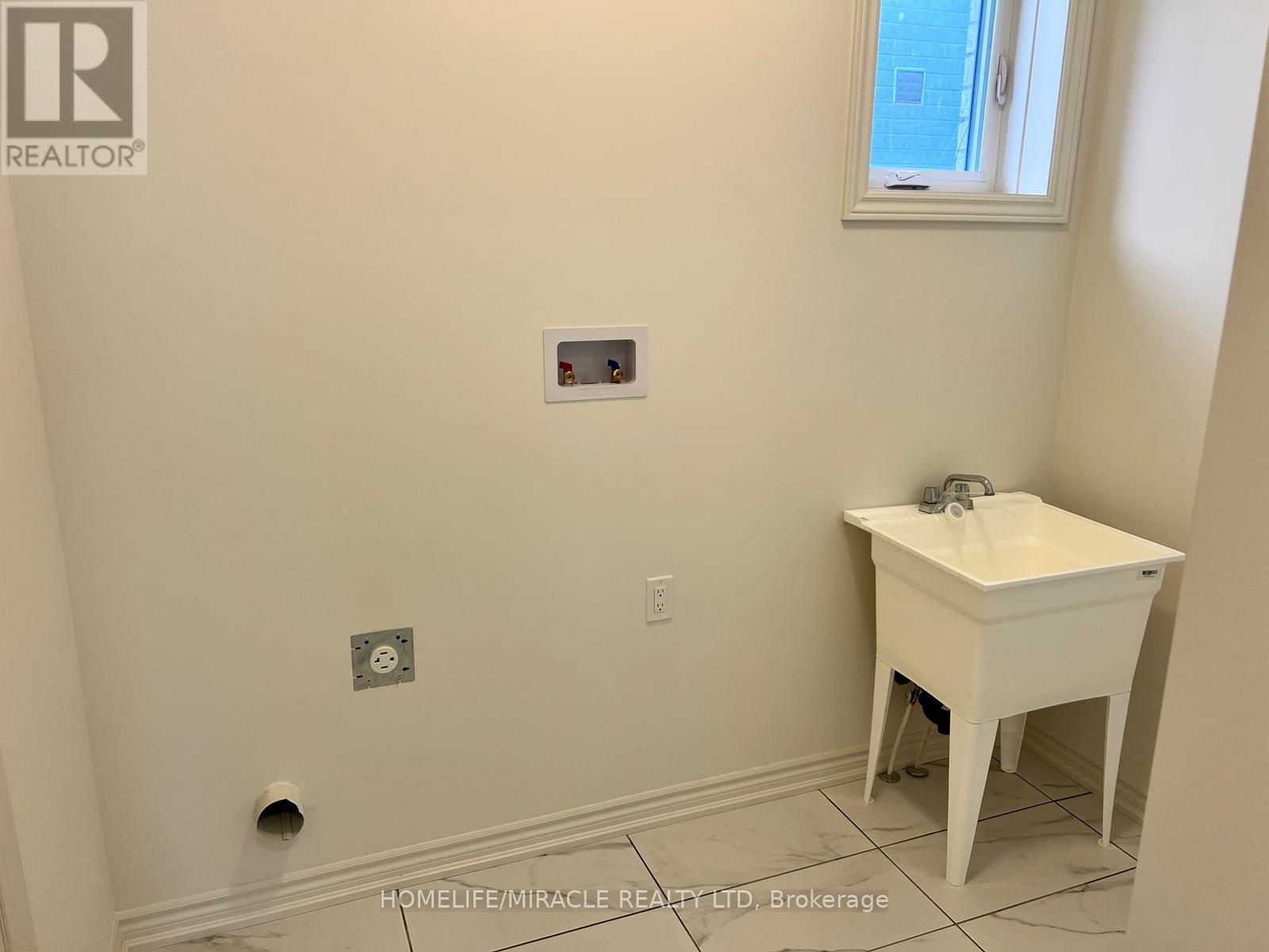 1004 Trailsview Avenue, Cobourg, Ontario  K9A 4K3 - Photo 11 - X12567034