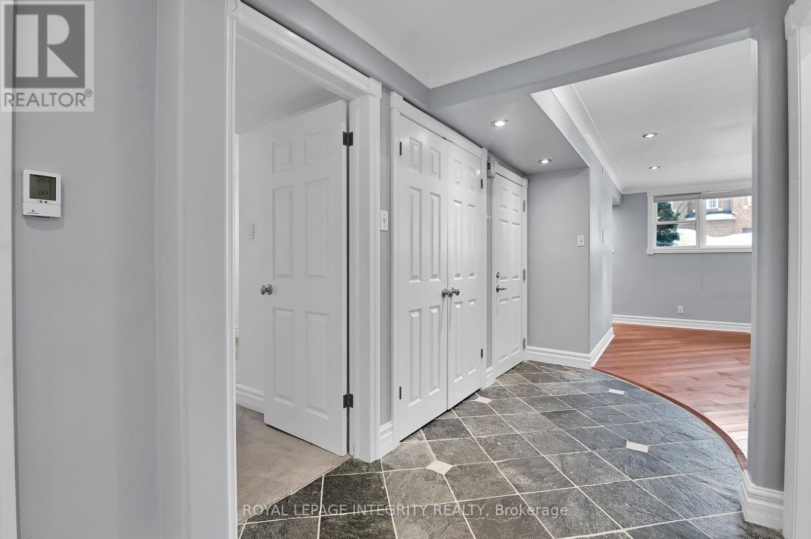 B - 193 Glynn Avenue, Ottawa, Ontario  K1K 1S4 - Photo 11 - X12534852