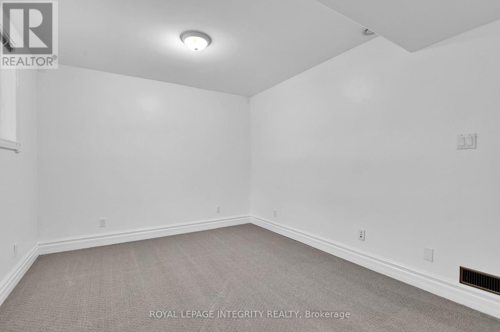 B - 193 Glynn Avenue, Ottawa, Ontario  K1K 1S4 - Photo 20 - X12534852