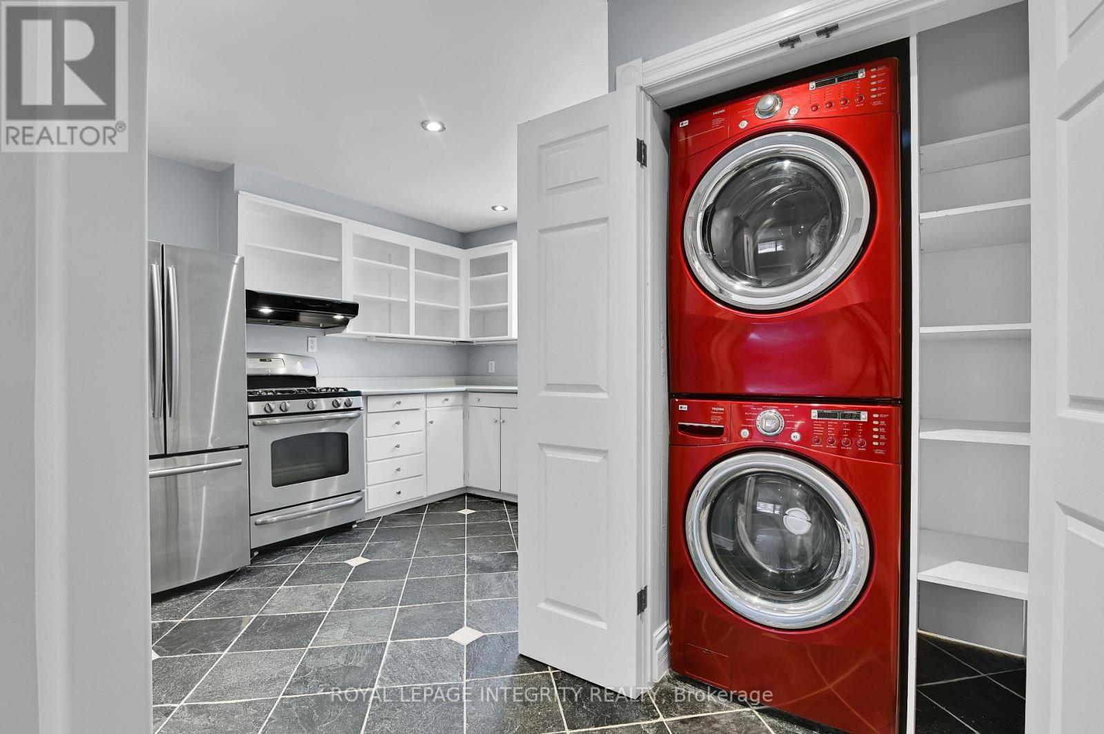 B - 193 Glynn Avenue, Ottawa, Ontario  K1K 1S4 - Photo 17 - X12534852