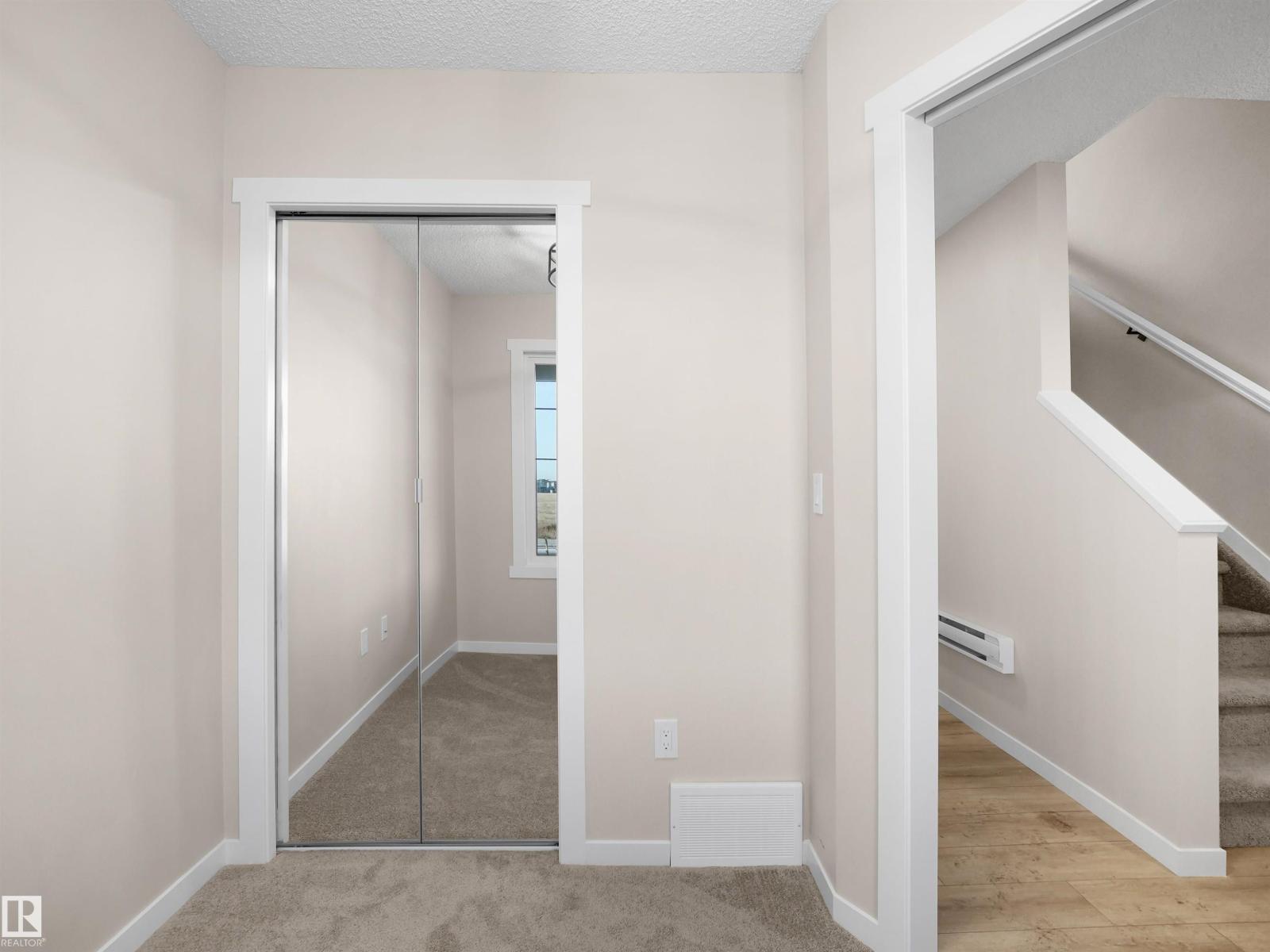 515 Aster Dr Nw, Edmonton, Alberta  T6T 2N8 - Photo 3 - E4466132