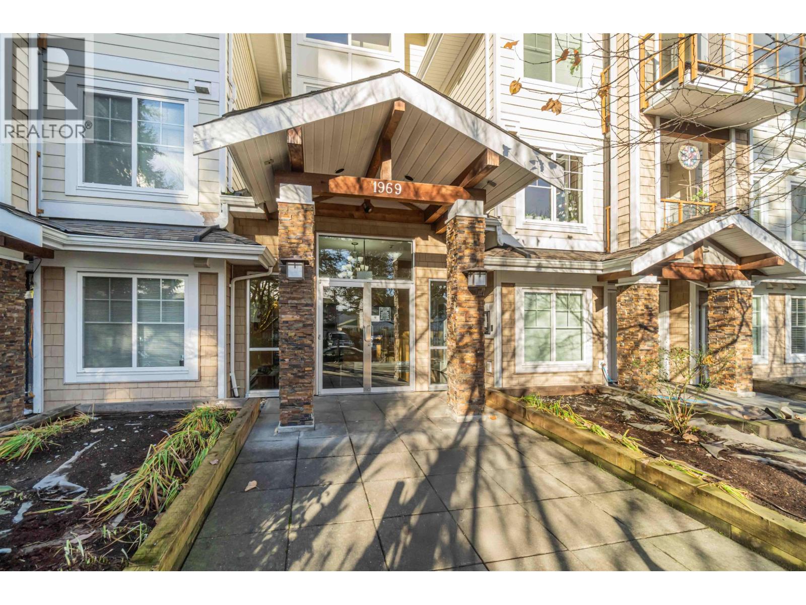 209 1969 Westminster Avenue, Port Coquitlam, British Columbia  V3B 1E7 - Photo 2 - R3069244