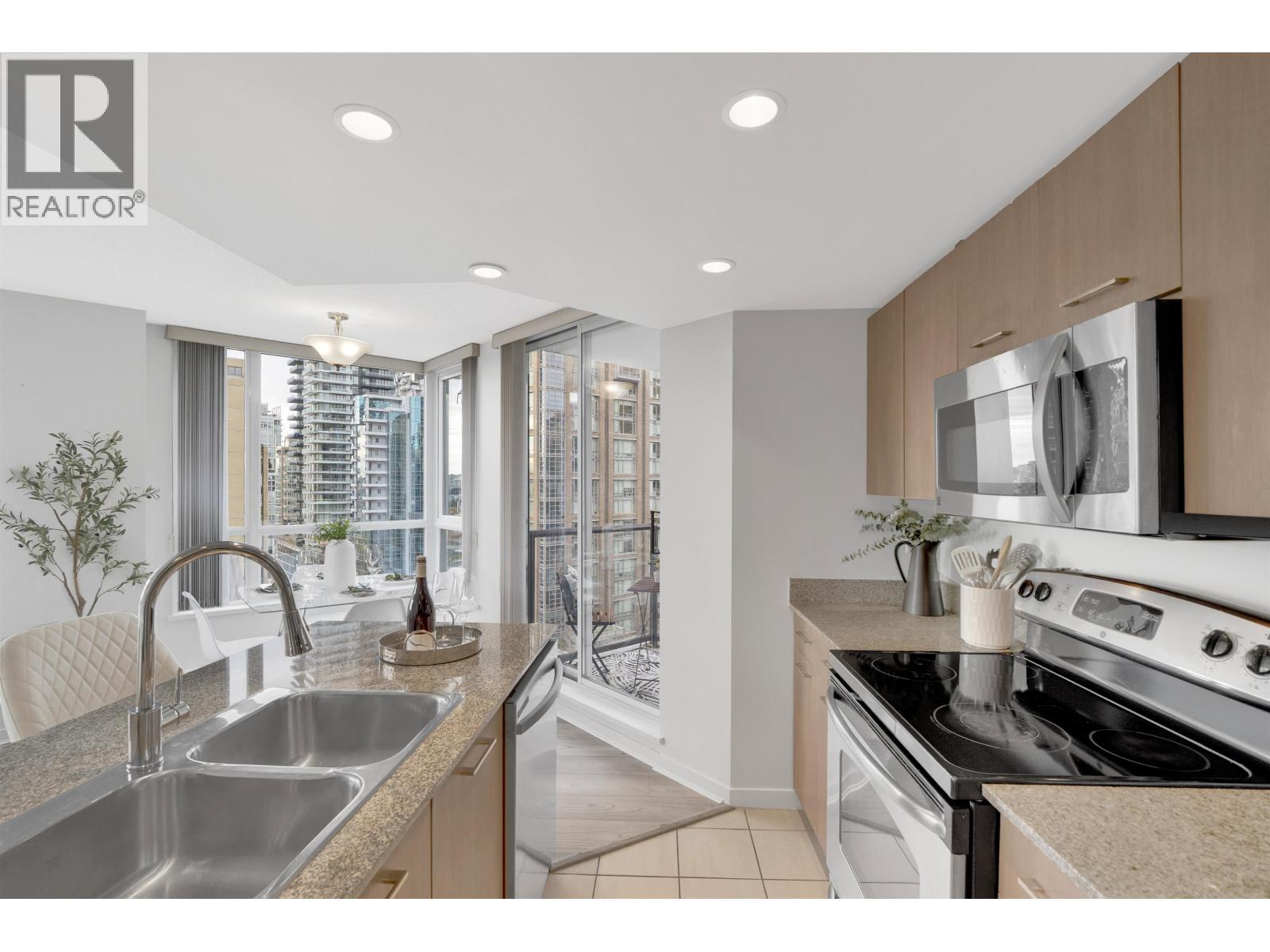 1507 1212 Howe Street, Vancouver, British Columbia  V6Z 2M9 - Photo 13 - R3069250