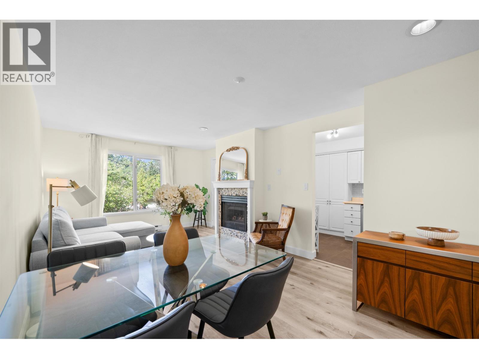 204 1528 Bowser Avenue, North Vancouver, British Columbia  V7P 2Y3 - Photo 4 - R3069265