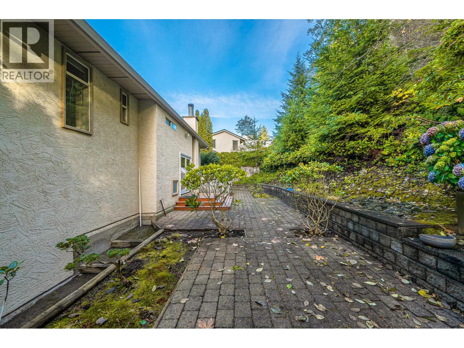5456 Keith Road, West Vancouver, British Columbia  V7W 3C9 - Photo 3 - R3069261