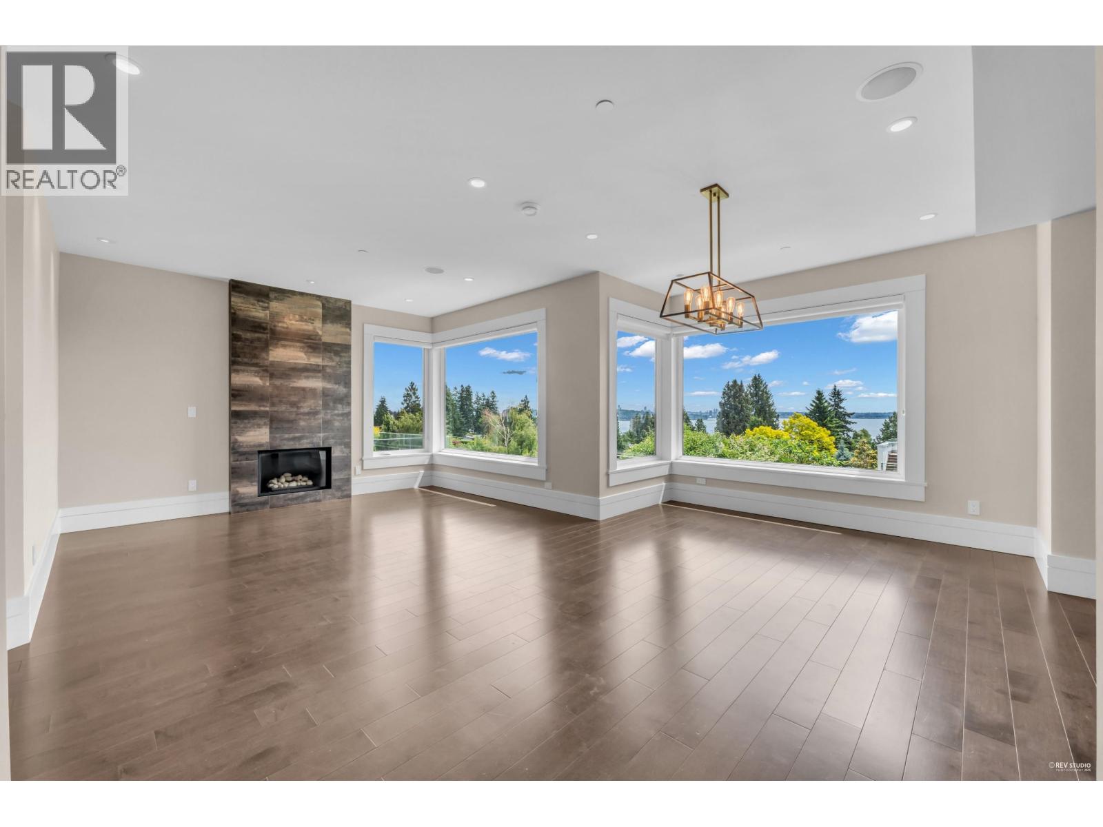 2548 Mathers Avenue, West Vancouver, British Columbia  V7V 2J1 - Photo 4 - R3069271