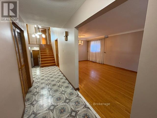 27 Terryhill Crescent E, Toronto, Ontario  M1S 3X2 - Photo 3 - E12459031