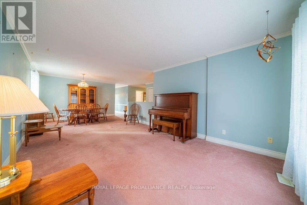 100 Selena Avenue, Belleville, Ontario K8P 4C4 - Photo 17 - X12562330