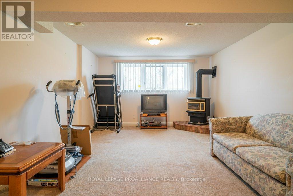 100 Selena Avenue, Belleville, Ontario K8P 4C4 - Photo 35 - X12562330