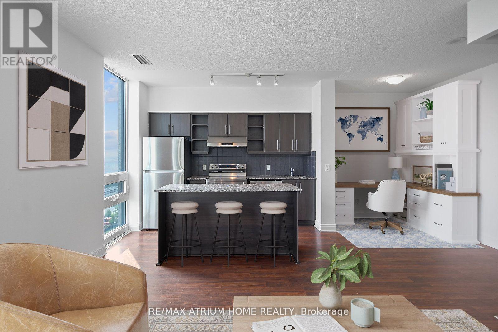 Ph09 - 35 Brian Peck Crescent, Toronto, Ontario  M4G 0A5 - Photo 2 - C12567076