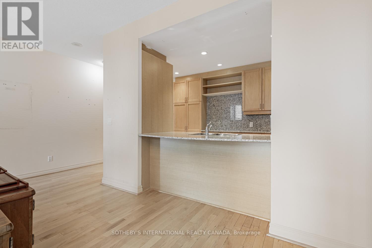 3811 - 8 Park Road, Toronto, Ontario  M4W 3S5 - Photo 4 - C12567098