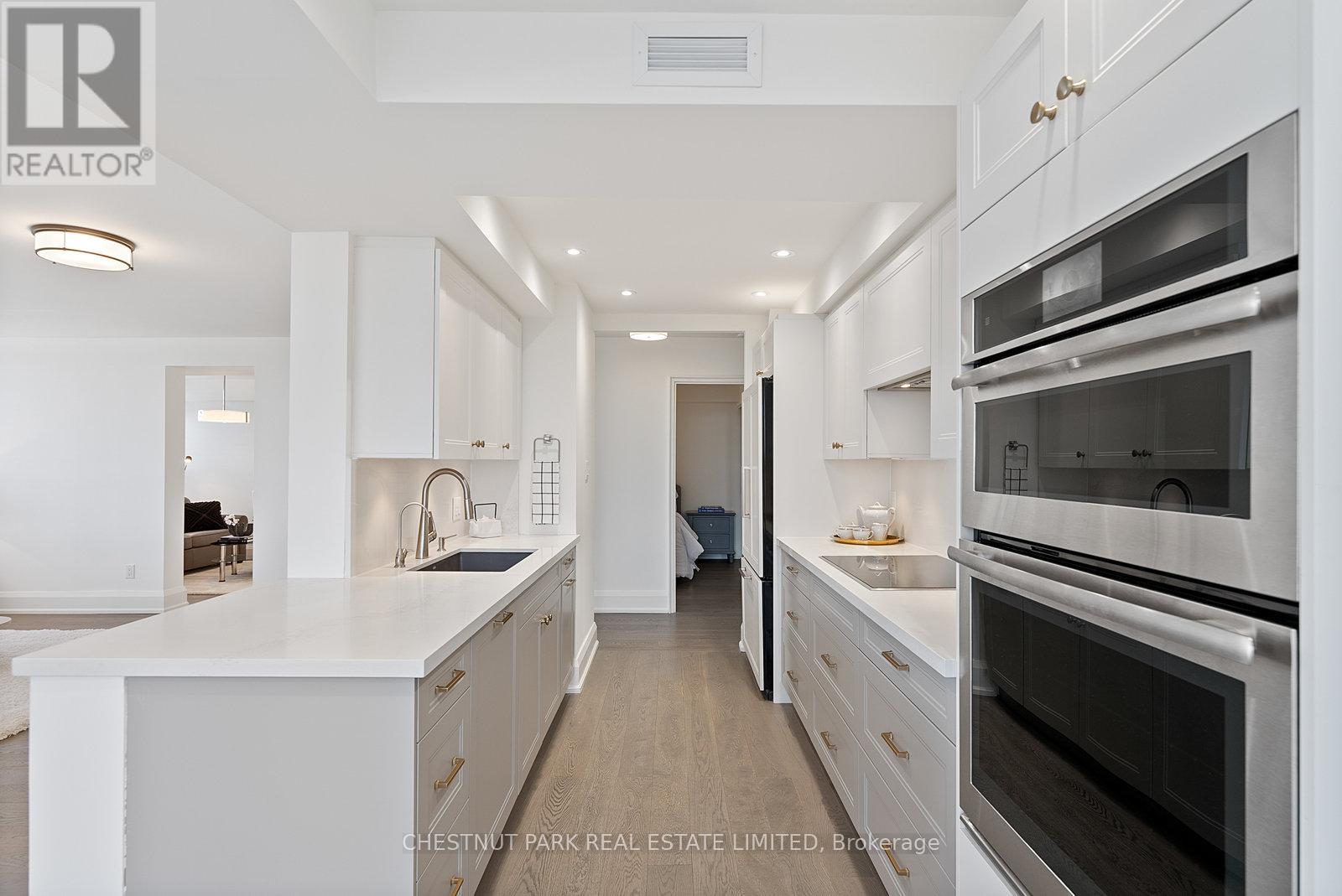 912 - 268 Ridley Boulevard, Toronto, Ontario  M5M 4N3 - Photo 18 - C12567134