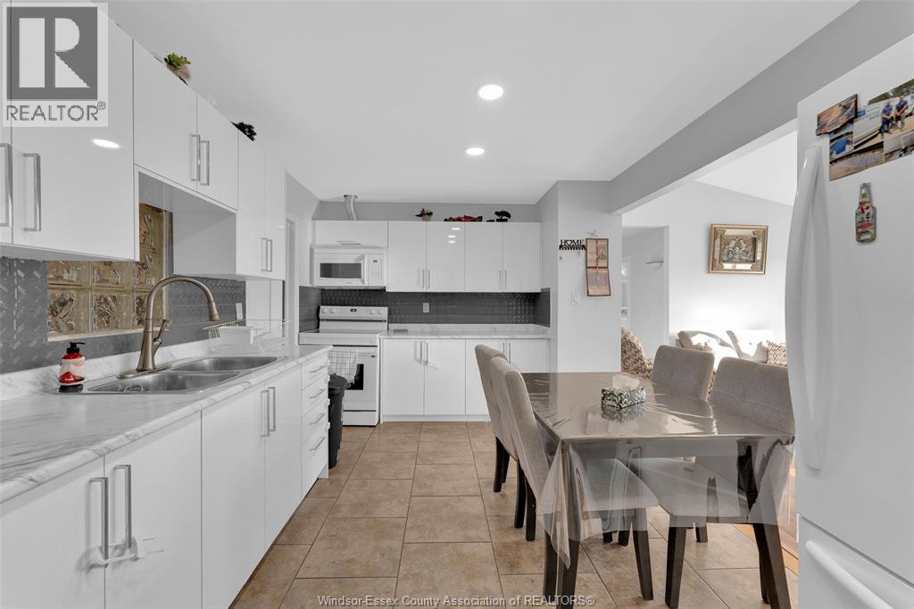 329 Superior Street, Lasalle, Ontario N9J 1H7 - Photo 13 - 25029338