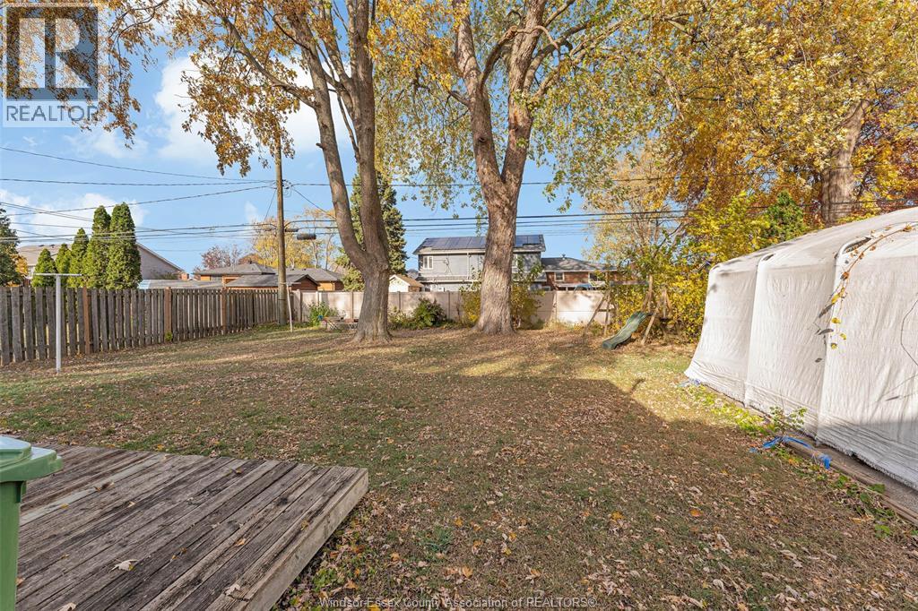 329 Superior Street, Lasalle, Ontario N9J 1H7 - Photo 7 - 25029338