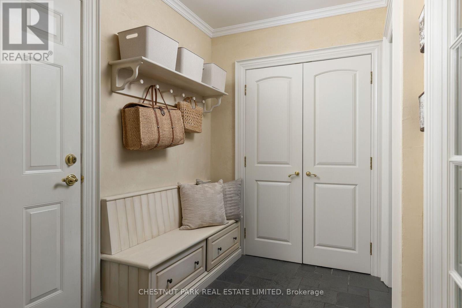 69 Otter Crescent, Toronto, Ontario  M5N 2W7 - Photo 14 - C12466900