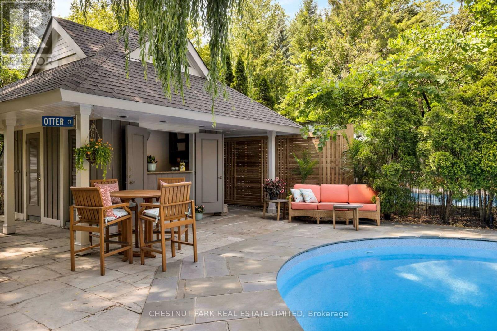 69 Otter Crescent, Toronto, Ontario  M5N 2W7 - Photo 6 - C12466900