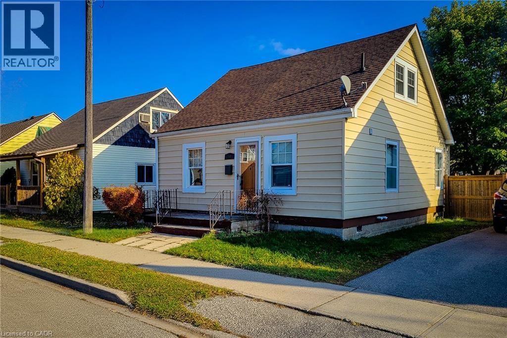 54 Eighth Avenue, Brantford, Ontario  N3S 1C3 - Photo 2 - 40789872