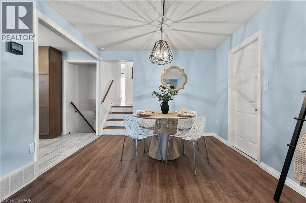 215 Berkindale Drive, Hamilton, Ontario  L8E 2R6 - Photo 5 - 40789748