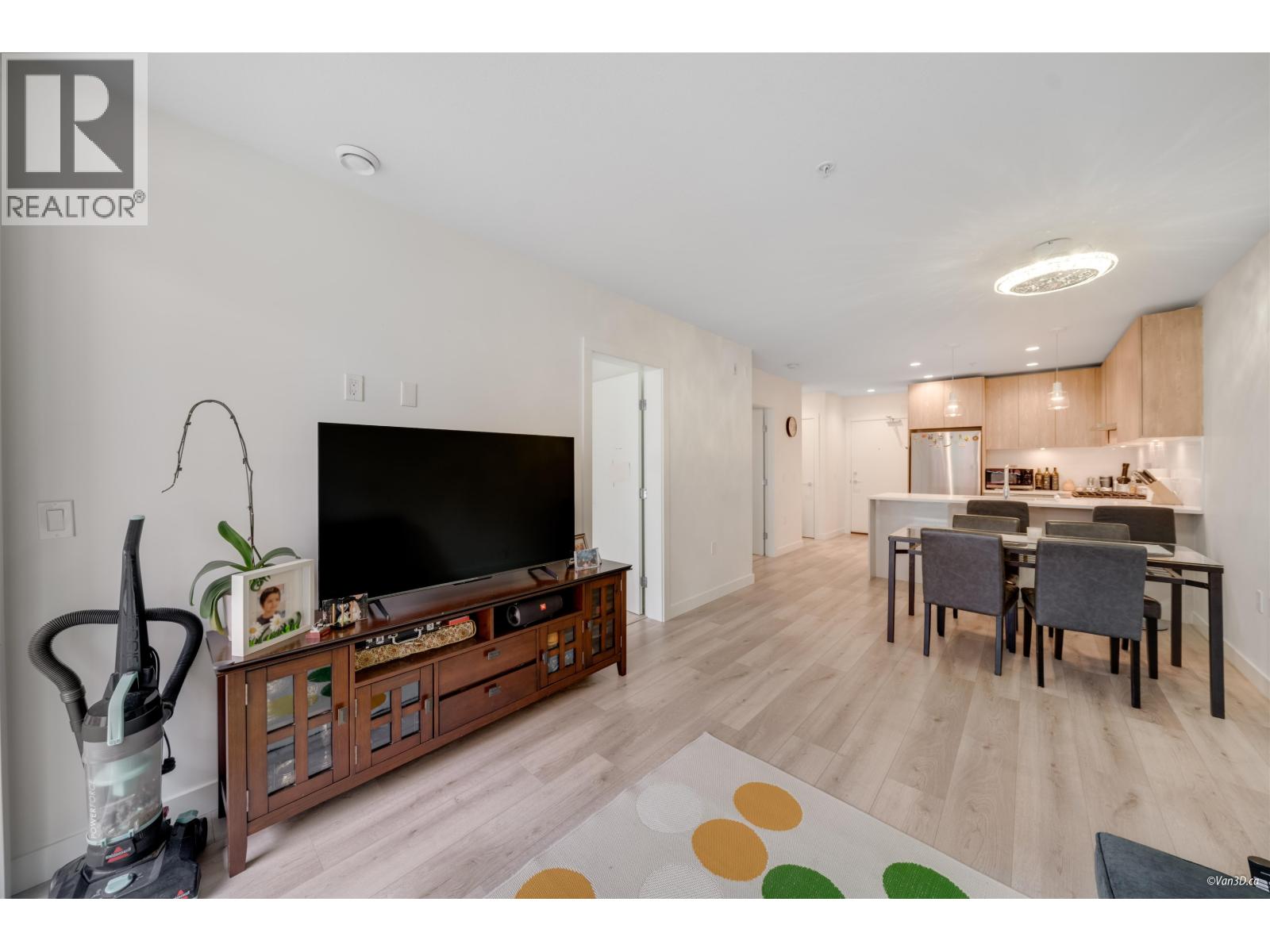 207 128 E 8th Street, North Vancouver, British Columbia  V7L 0H2 - Photo 9 - R3069115