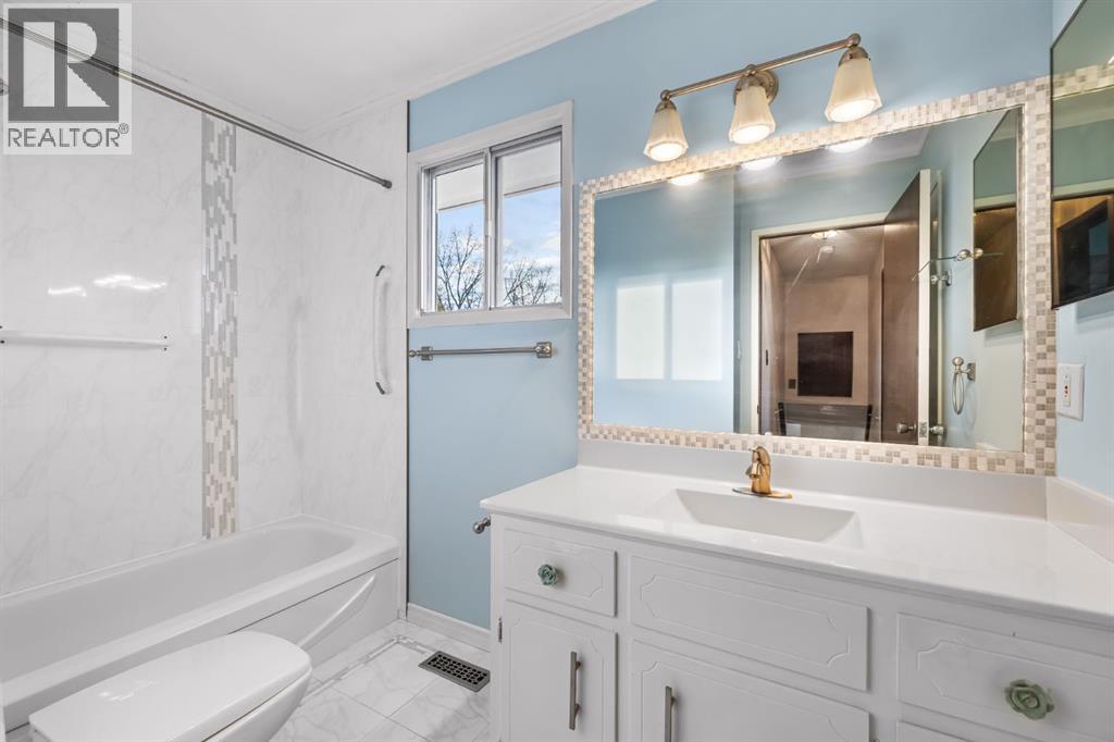 3375 Breton Close Nw, Calgary, Alberta  T2L 1X3 - Photo 33 - A2268066