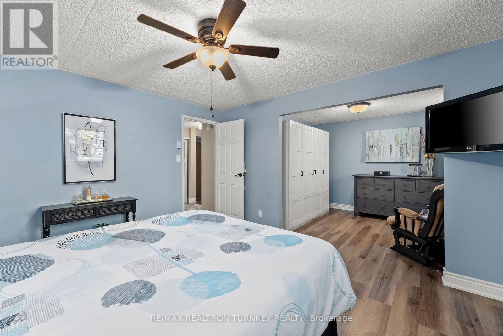 102 - 74 The Queensway S, Georgina, Ontario  L4P 1Z3 - Photo 13 - N12567084