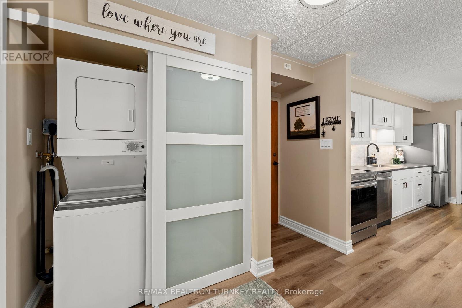 102 - 74 The Queensway S, Georgina, Ontario  L4P 1Z3 - Photo 19 - N12567084