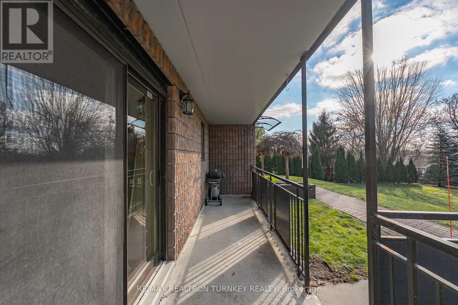 102 - 74 The Queensway S, Georgina, Ontario  L4P 1Z3 - Photo 20 - N12567084