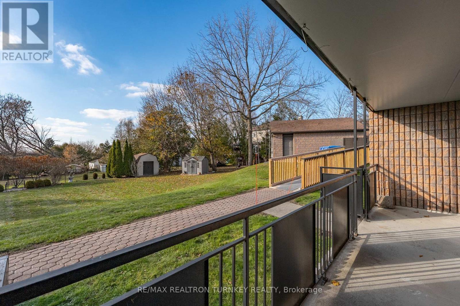 102 - 74 The Queensway S, Georgina, Ontario  L4P 1Z3 - Photo 21 - N12567084