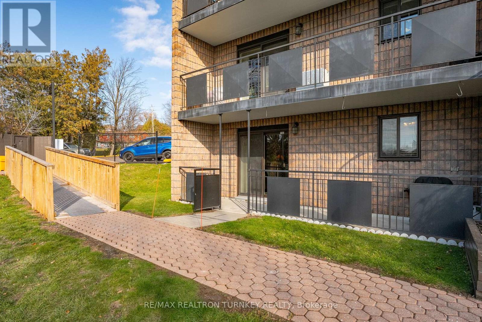 102 - 74 The Queensway S, Georgina, Ontario  L4P 1Z3 - Photo 22 - N12567084