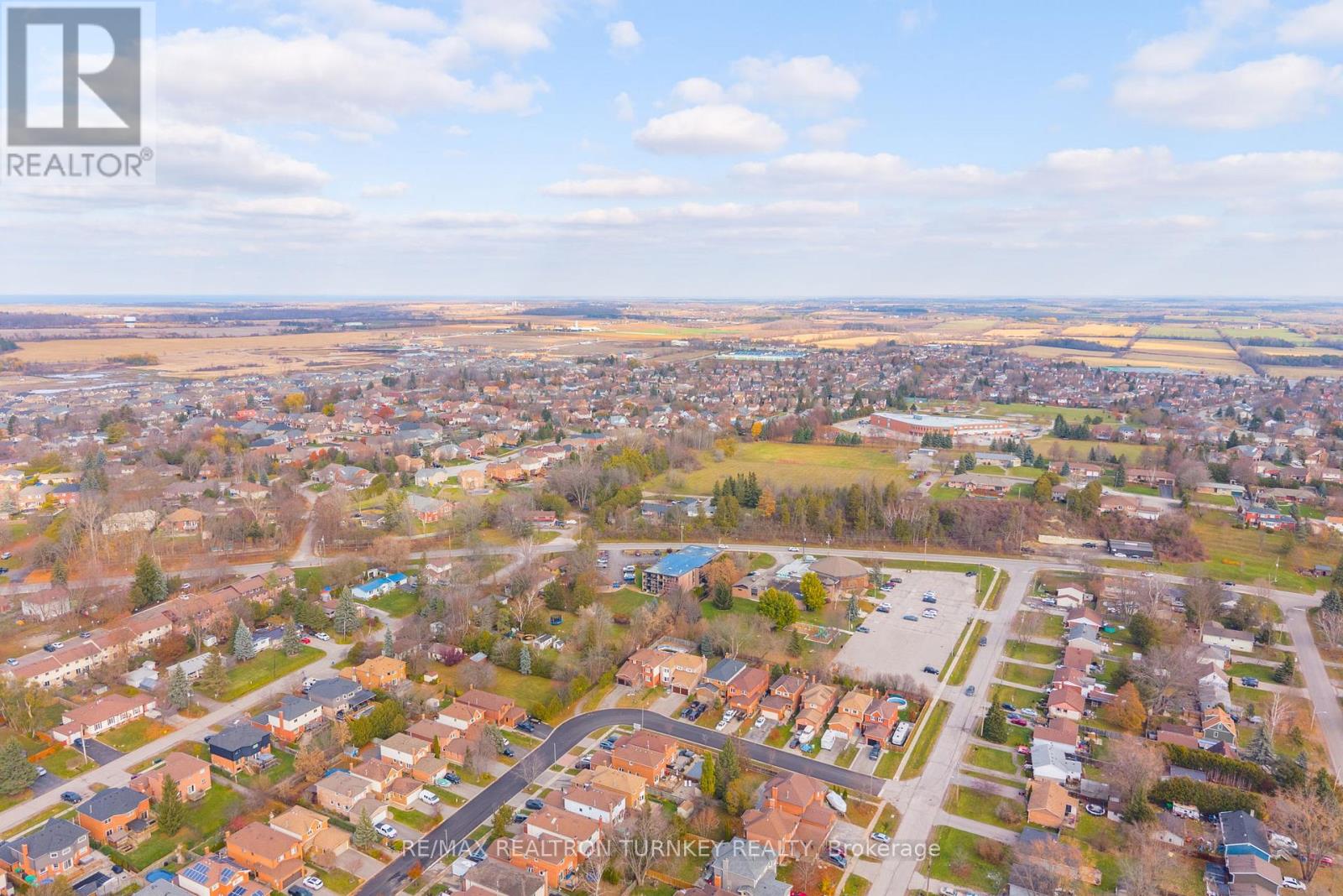 102 - 74 The Queensway S, Georgina, Ontario  L4P 1Z3 - Photo 30 - N12567084