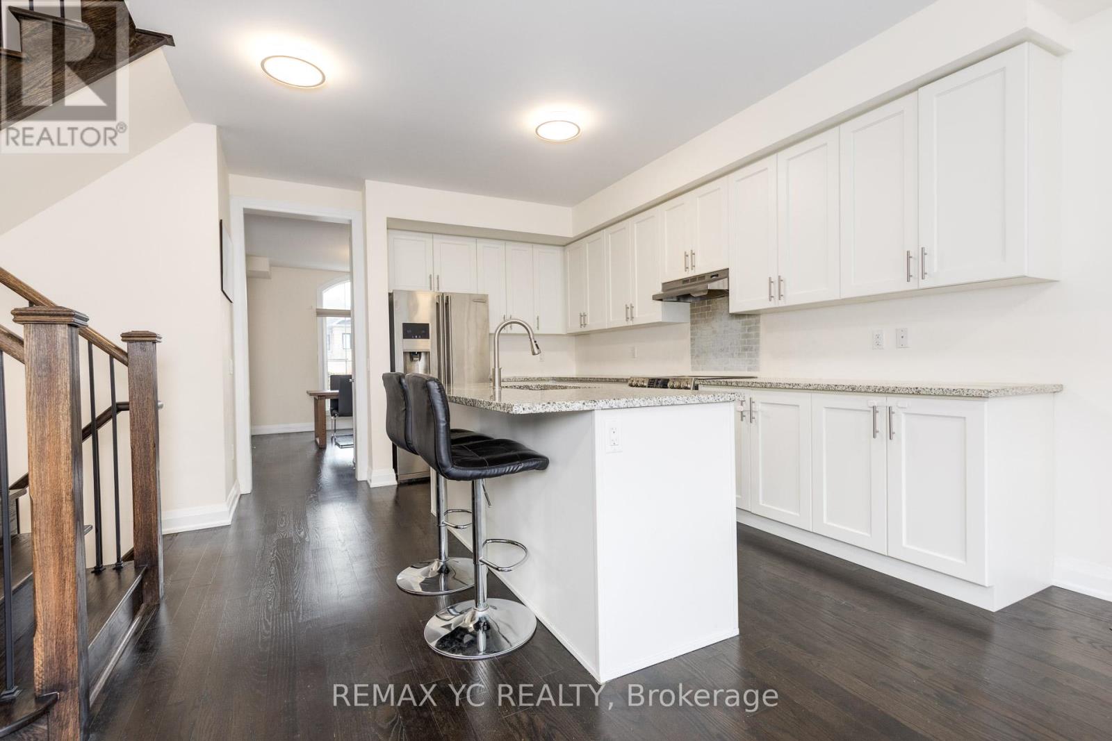 33 Duncombe Lane, Richmond Hill, Ontario  L4C 1C2 - Photo 12 - N12567088